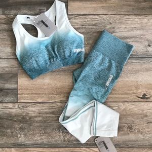 Gymshark Ombré Seamless NWT Set. 💙
